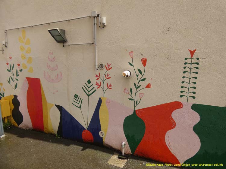 Fleurs et vases