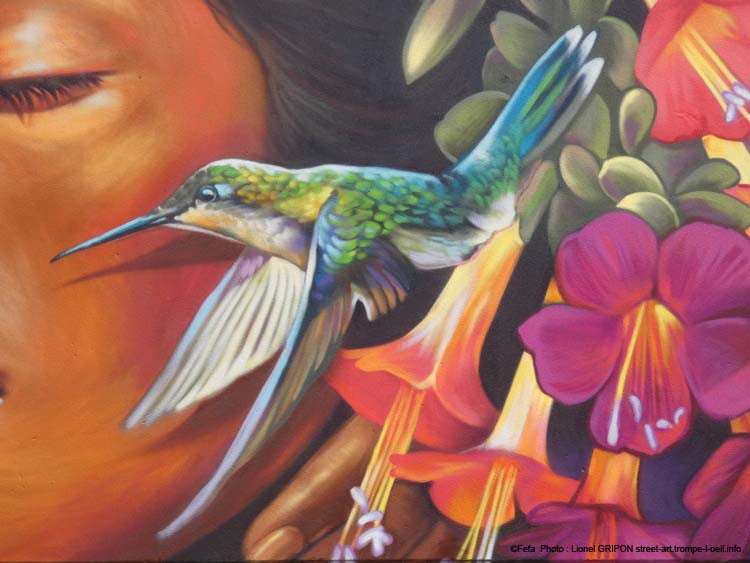 Femme et colibri