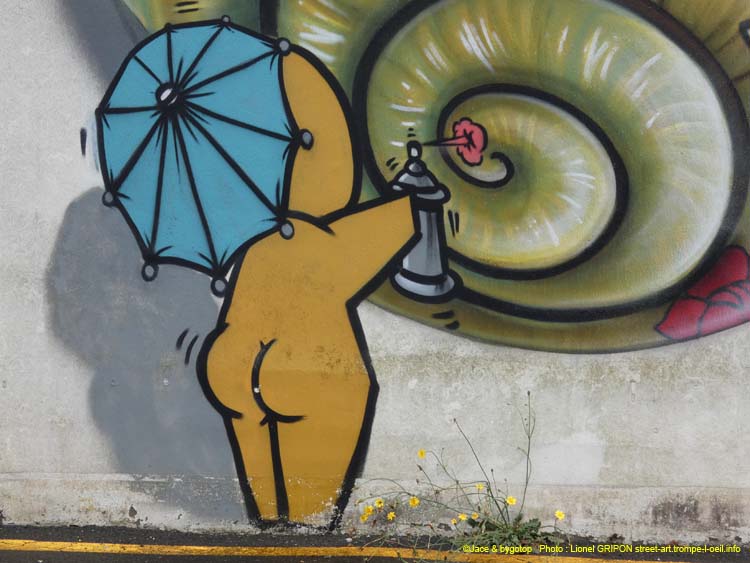 Gouzou et escargot