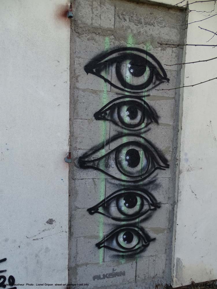 Des yeux