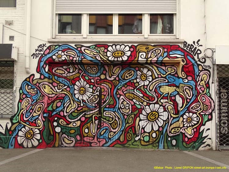Fleurs et circonvolutions