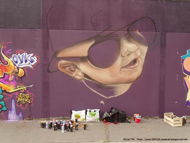 Petit garçon souriant