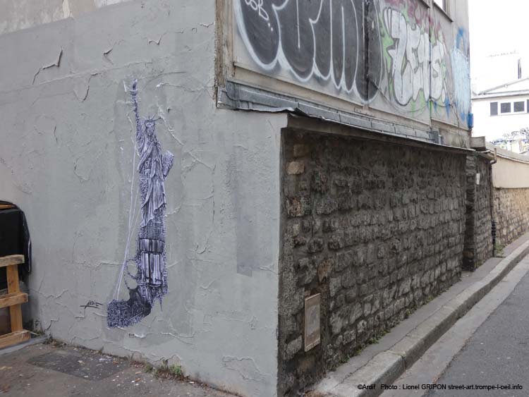 Liberté chancelante