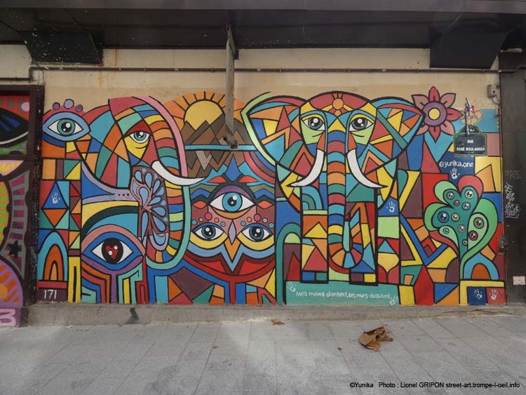 Éléphants colorés