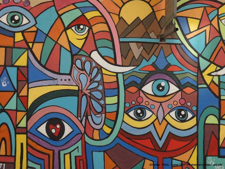 Éléphants colorés