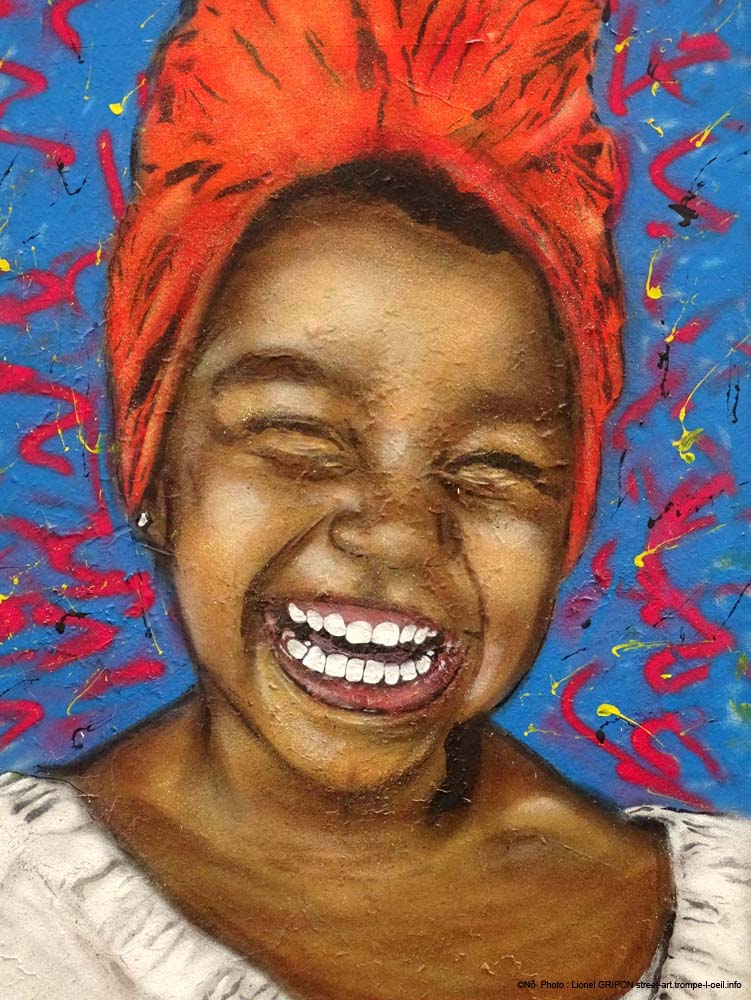 Fillette souriante-04