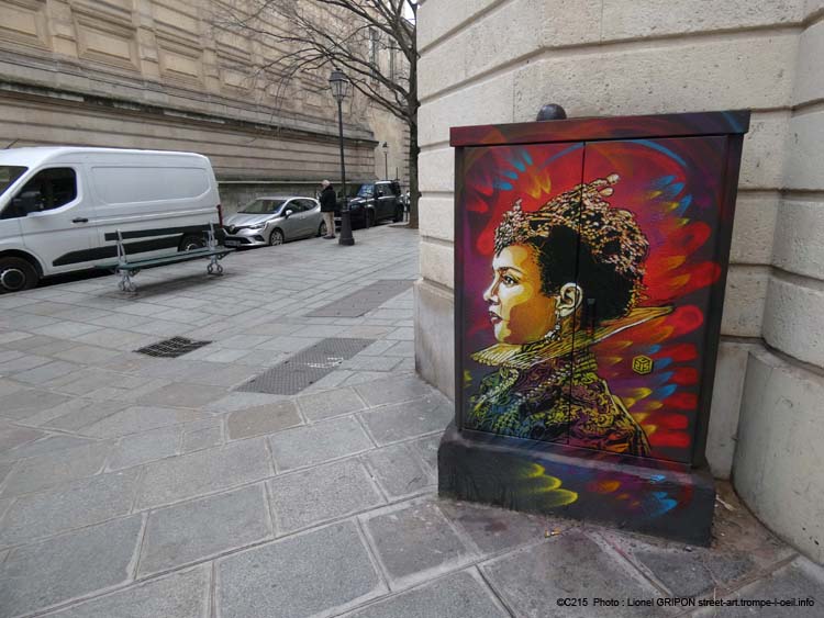 Grand siècle – Margot