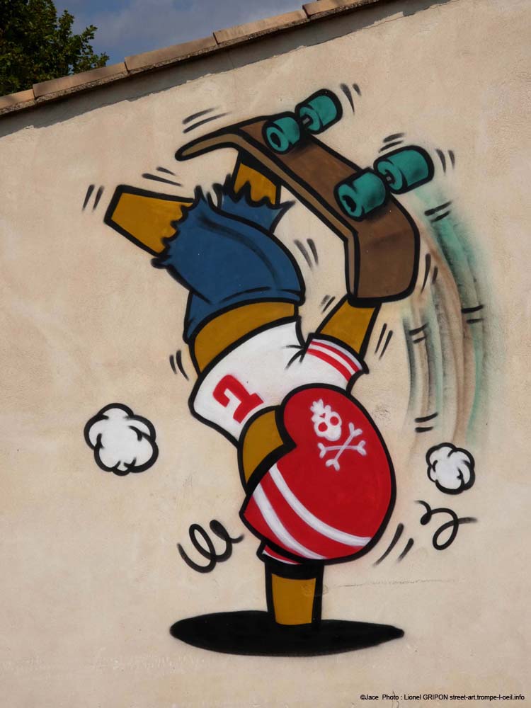 Gouzou skateur