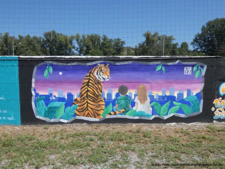 Tigre et enfants