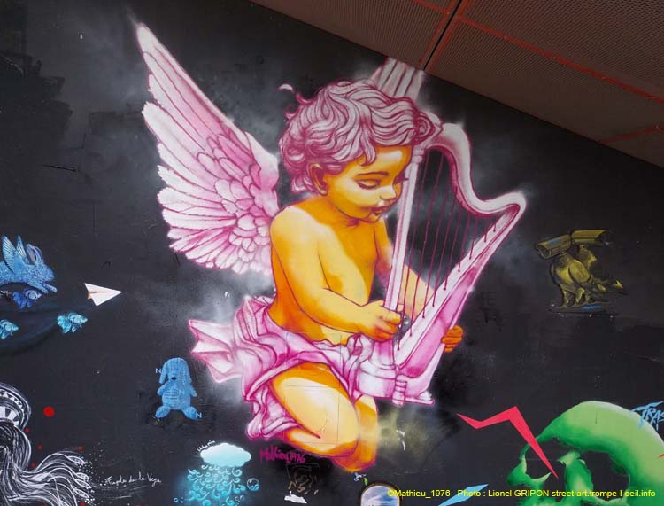 Petit ange musicien