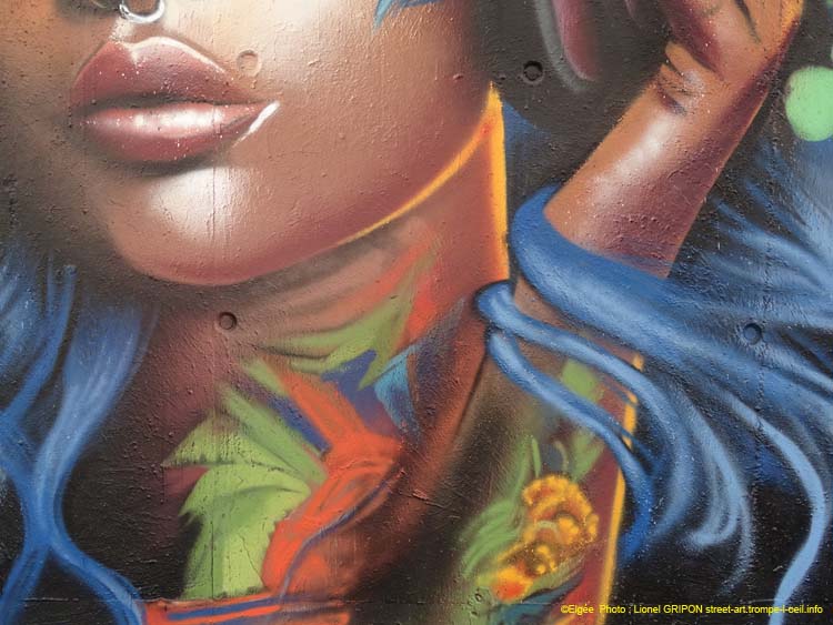 Belle aux yeux verts