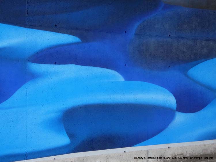 Formes bleues