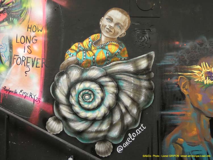 Enfant et coquillage