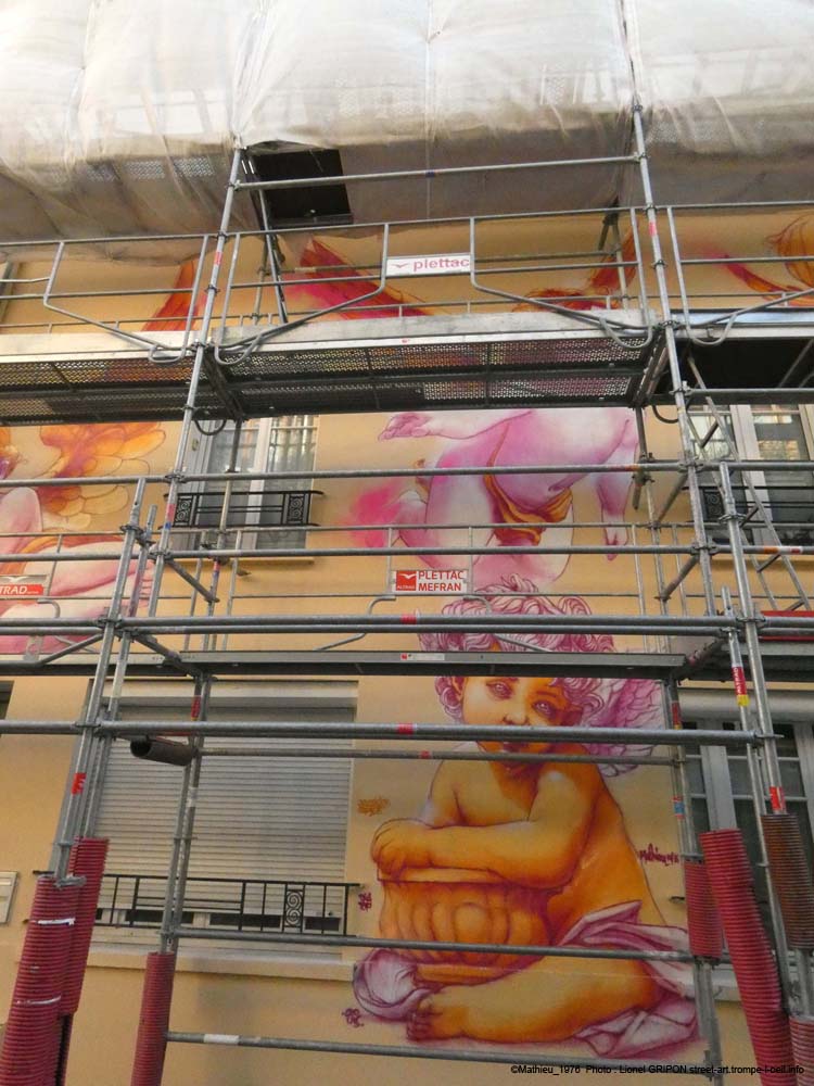 Petit ange pensif-Bis