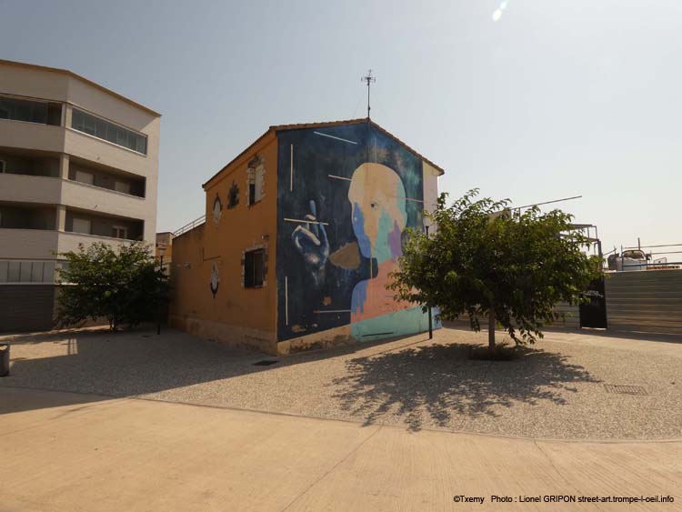 Humanoïde à la paille