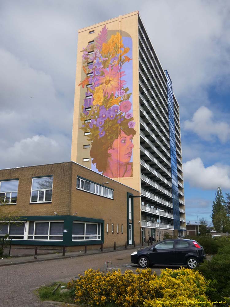 La femme aux fleurs